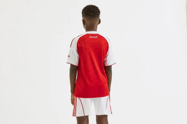 Kids kit Arsenal Home 25/26 - With Socks