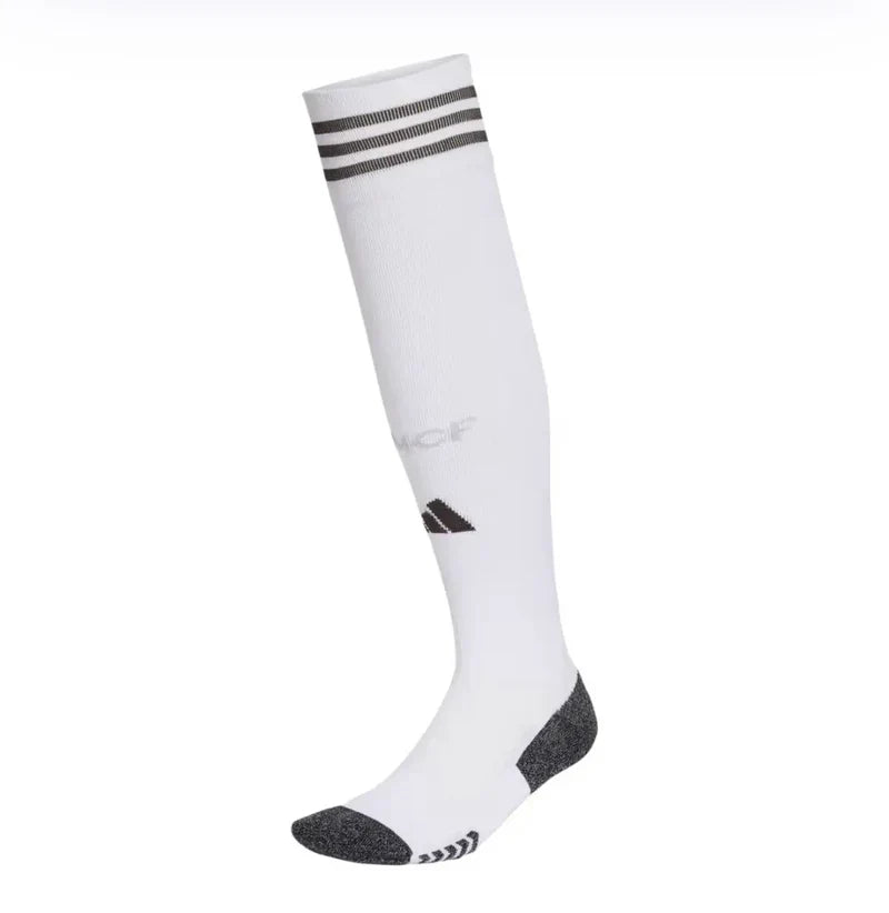 Kids kit Real Madrid Home 25/26 - With socks