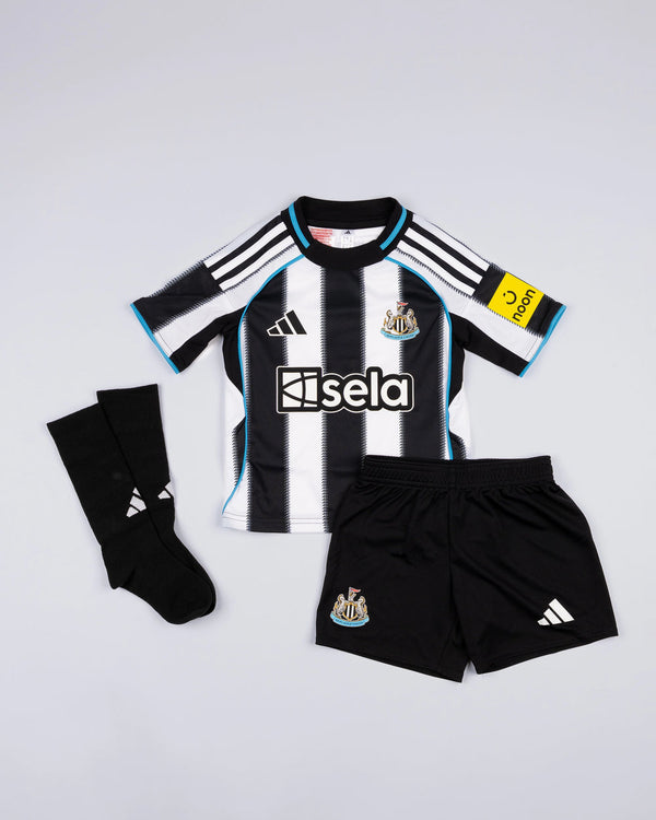 Kids kit Newcastle United Home 25/26 - With Socks