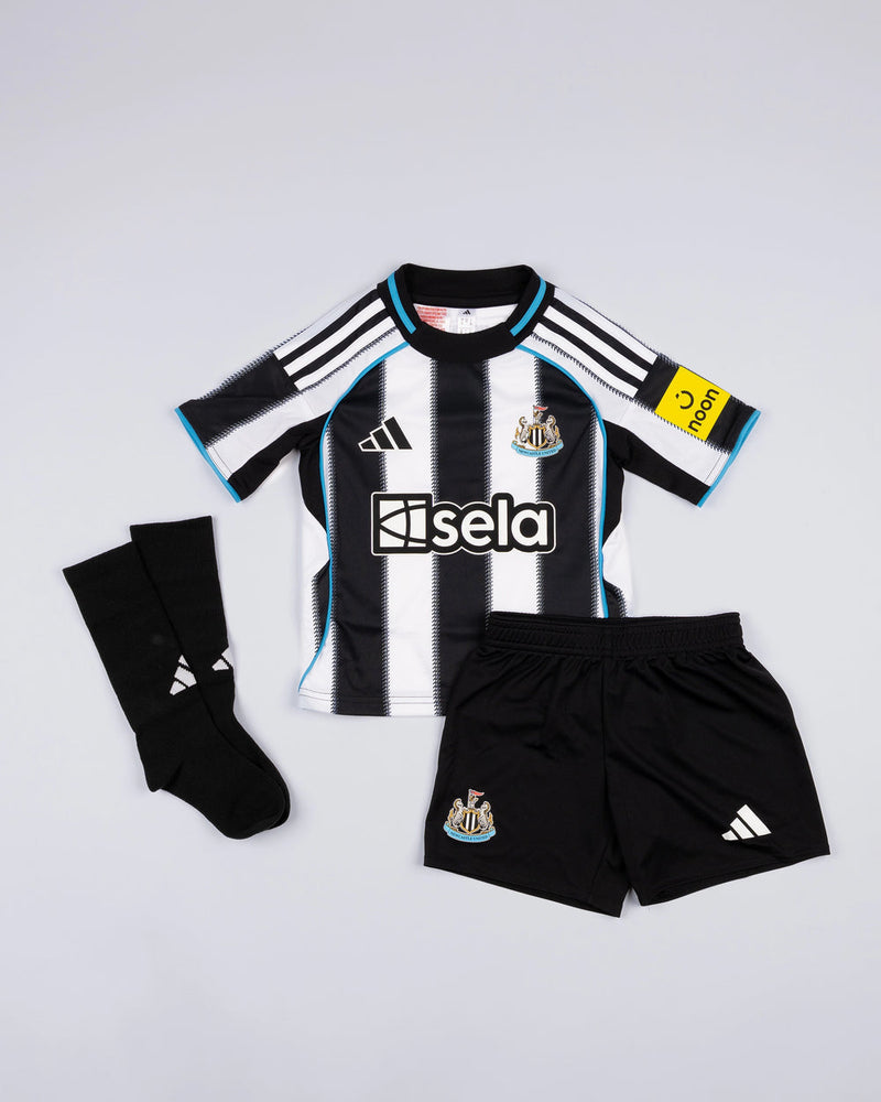 Kids kit Newcastle United Home 25/26 - With Socks