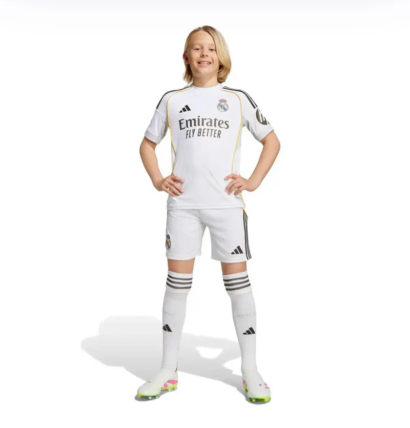Kids kit Real Madrid Home 25/26 - With socks